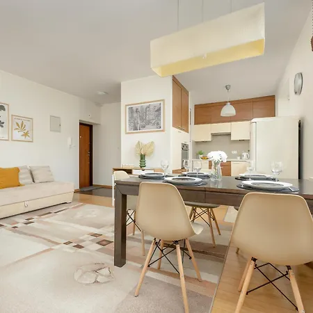 Sloneczny Blisko Atrakcji Sopotu By Renters *