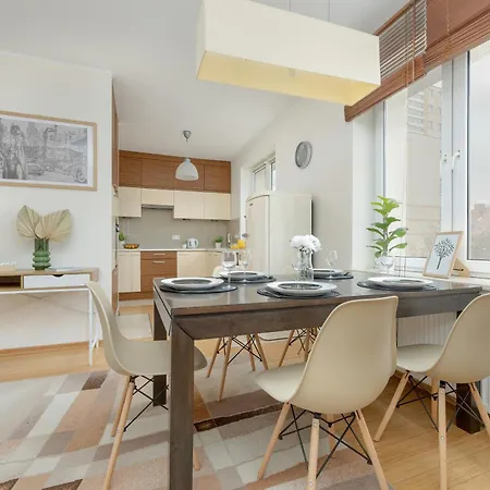 Sloneczny Blisko Atrakcji Sopotu By Renters *