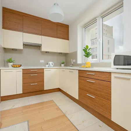 아파트 Sloneczny Blisko Atrakcji Sopotu By Renters 소포트
